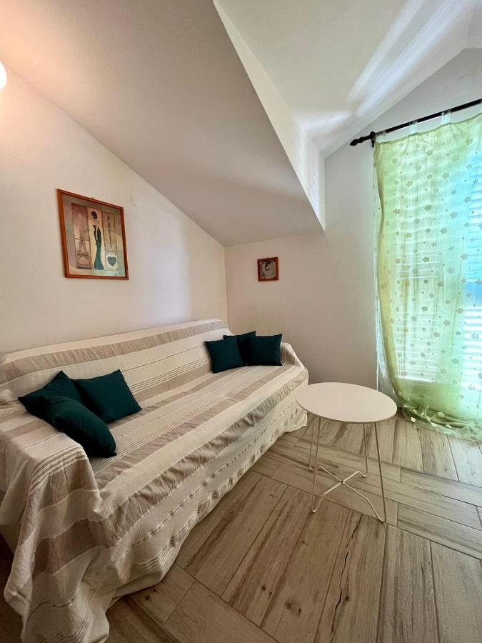 耶尔萨Gorana Apartman With Swimming Pool公寓 外观 照片