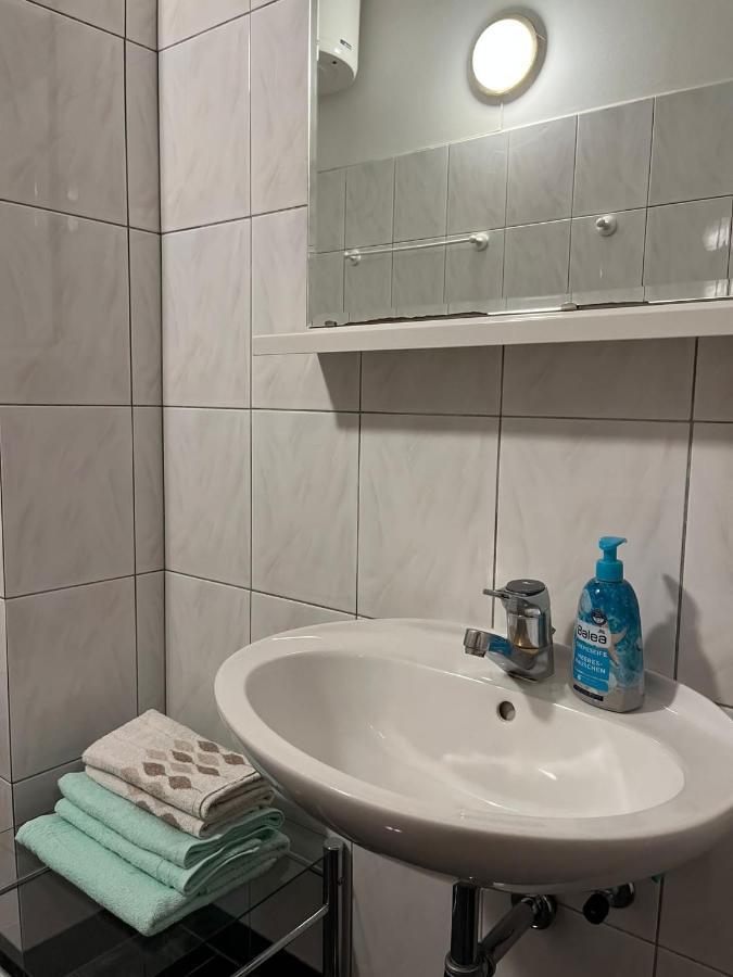 耶尔萨Gorana Apartman With Swimming Pool公寓 外观 照片